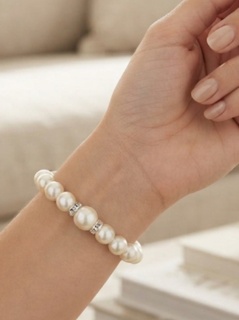 Classic Pearl Stretch Bracelet in Cream